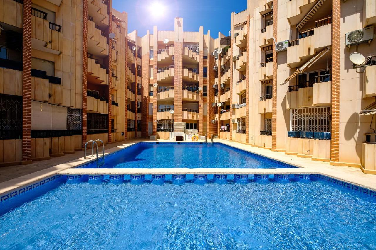 Holiday Royal Suite Concordia Torrevieja Buitenkant foto