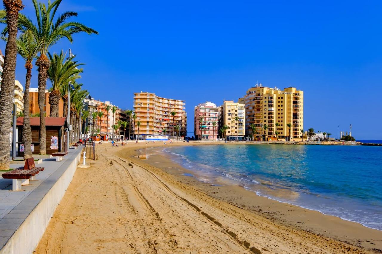 Holiday Royal Suite Concordia Torrevieja Buitenkant foto