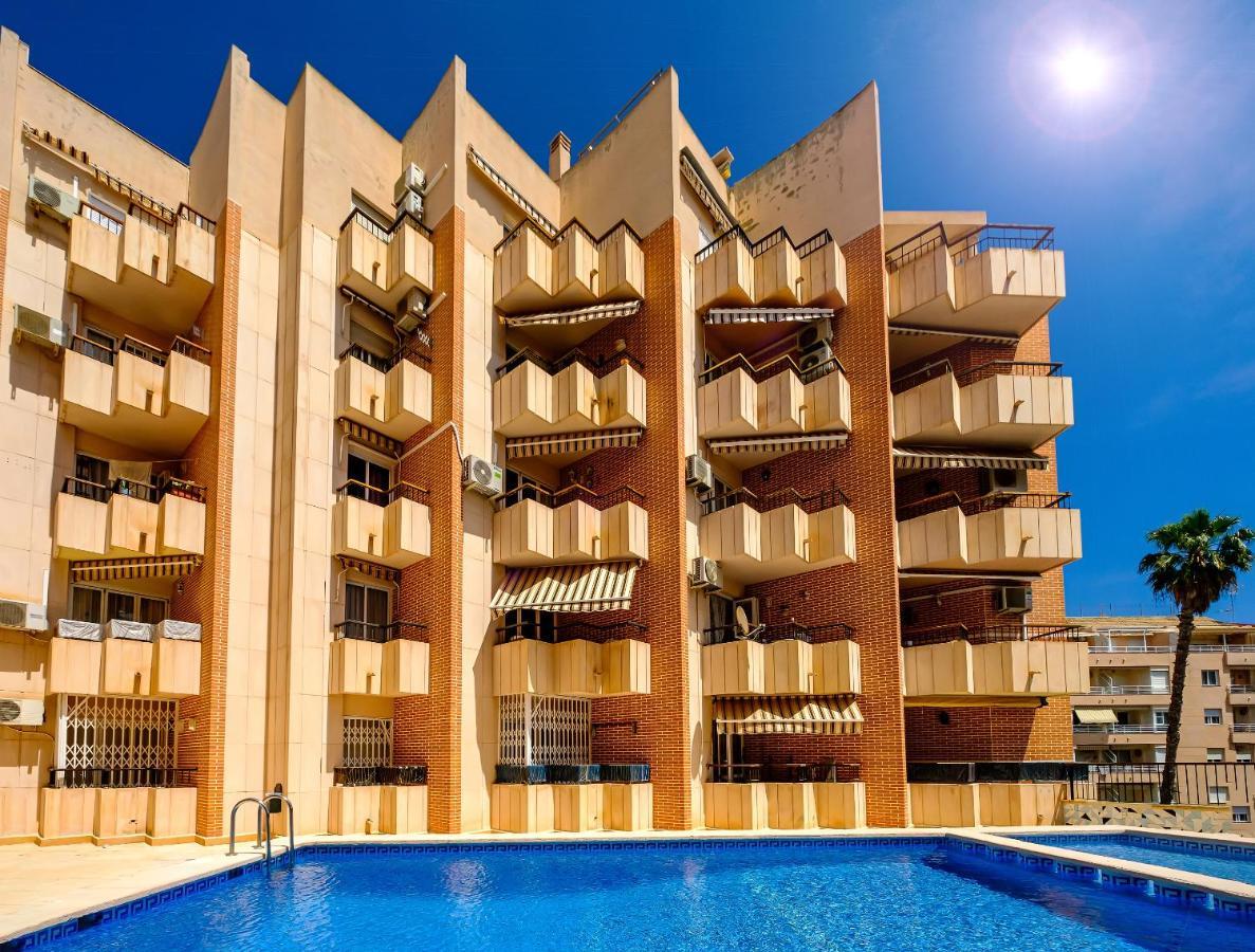 Holiday Royal Suite Concordia Torrevieja Buitenkant foto