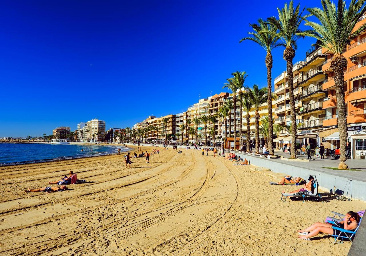 Holiday Royal Suite Concordia Torrevieja Buitenkant foto